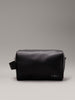 CALVIN KLEIN MONOGRAM SOFT WASHBAG El Çantası